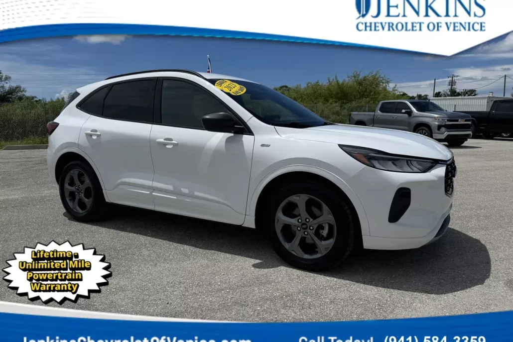 2023 Ford Escape ST-Line photo 1