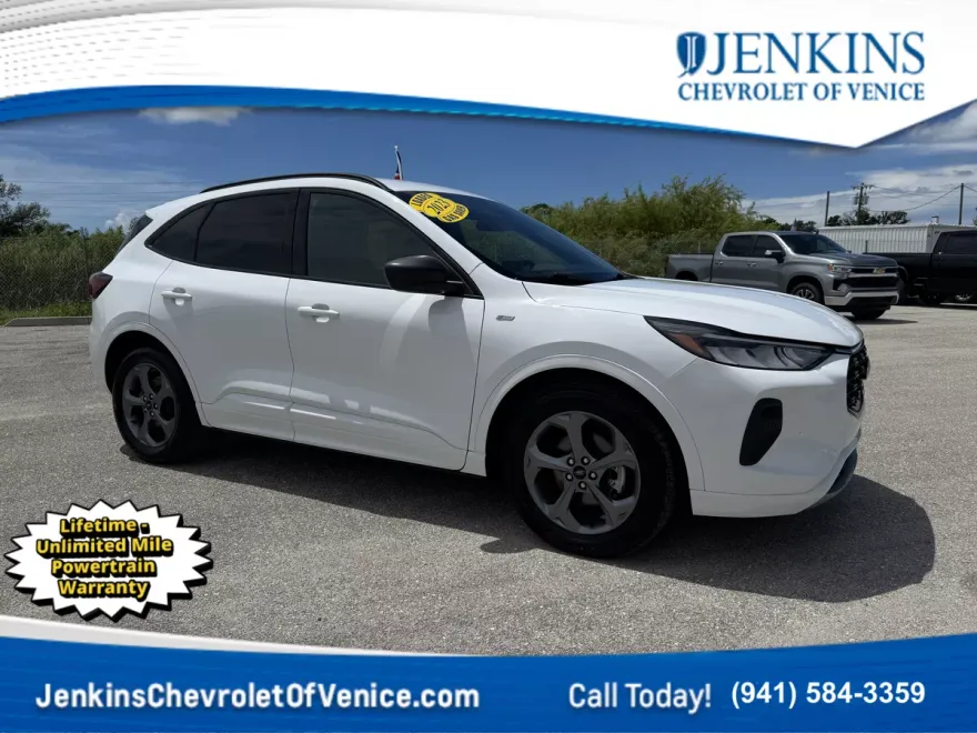 2023 Ford Escape ST-Line photo 1