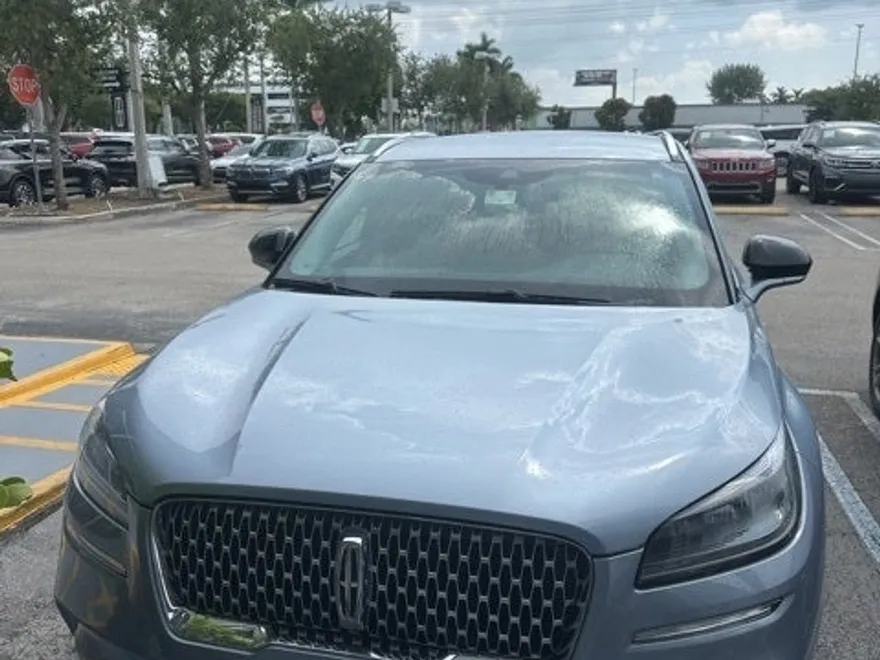 2022 Lincoln Corsair Standard photo 1