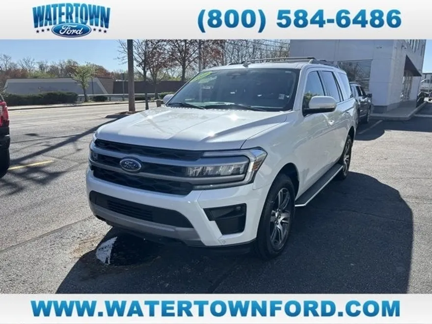 2022 Ford Expedition XLT photo 1