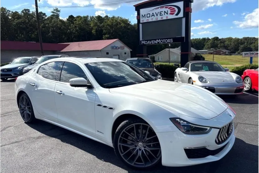 2021 Maserati Ghibli GranLusso photo 1