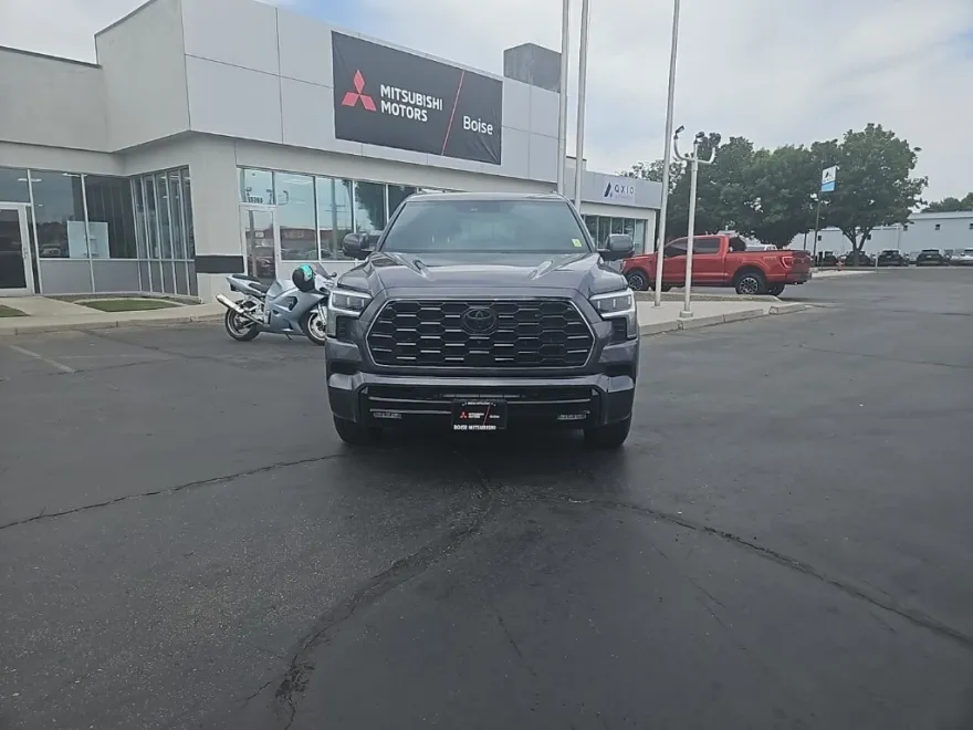 2024 Toyota Sequoia Platinum photo 1