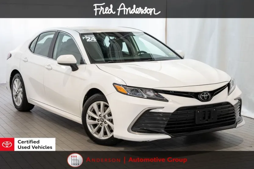 2024 Toyota Camry LE photo 1