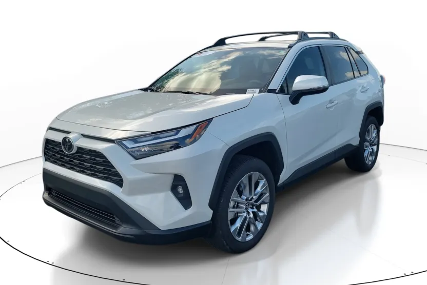 2024 Toyota RAV4 XLE Premium photo 1