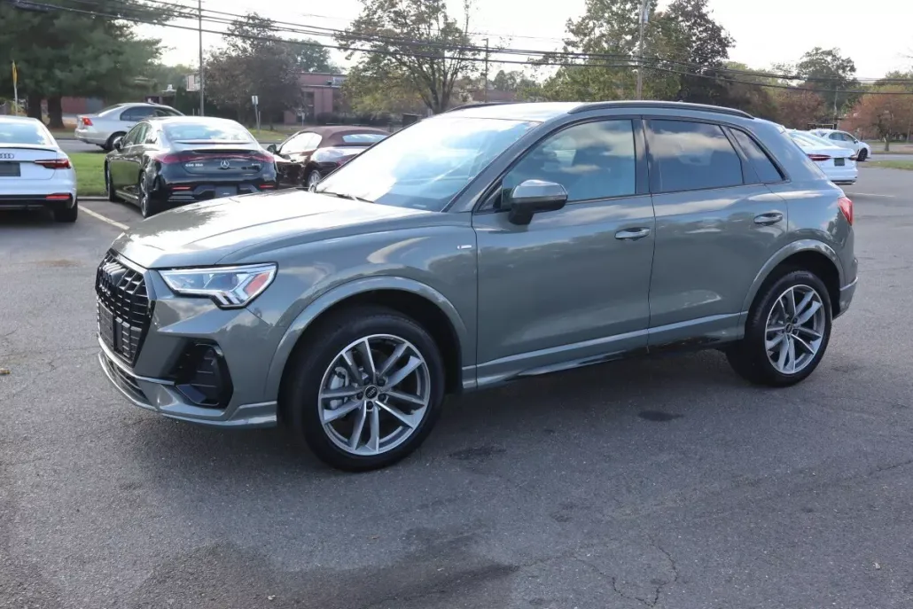 2025 Audi Q3 S line Premium 45 TFSI photo 1