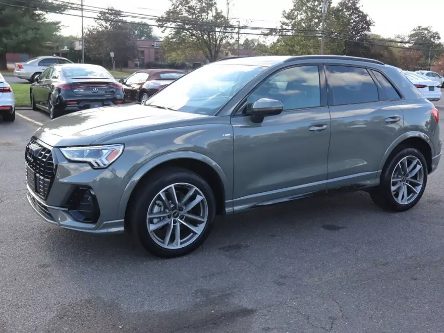 2025 Audi Q3 S line Premium 45 TFSI photo 1