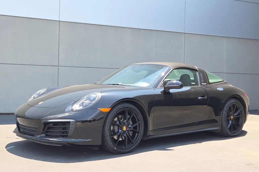 2018 Porsche 911 Targa 4 photo 1