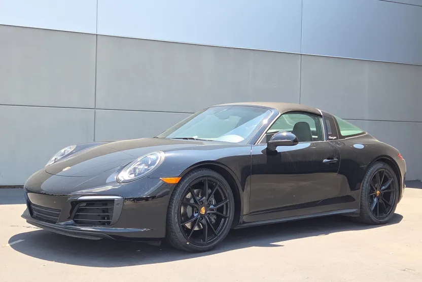 2018 Porsche 911 Targa 4 photo 1