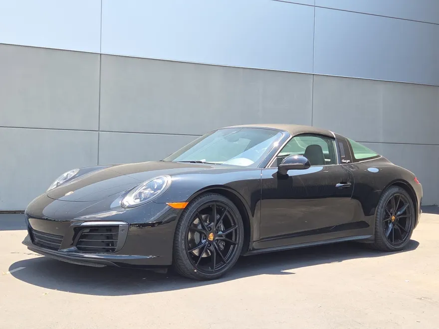 2018 Porsche 911 Targa 4 photo 1