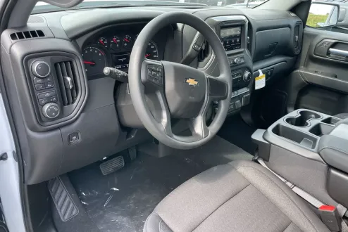 2025 Chevrolet Silverado 1500 Custom photo 1