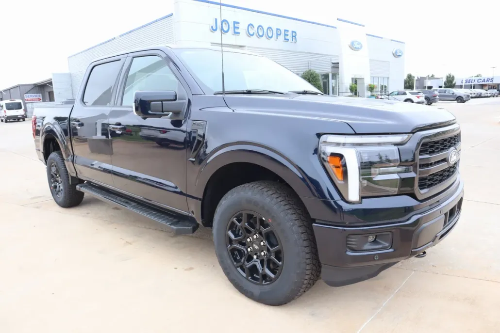 2025 Ford F-150 Lariat photo 1