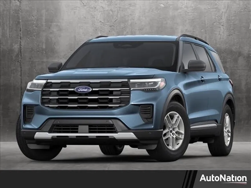 2025 Ford Explorer photo 1