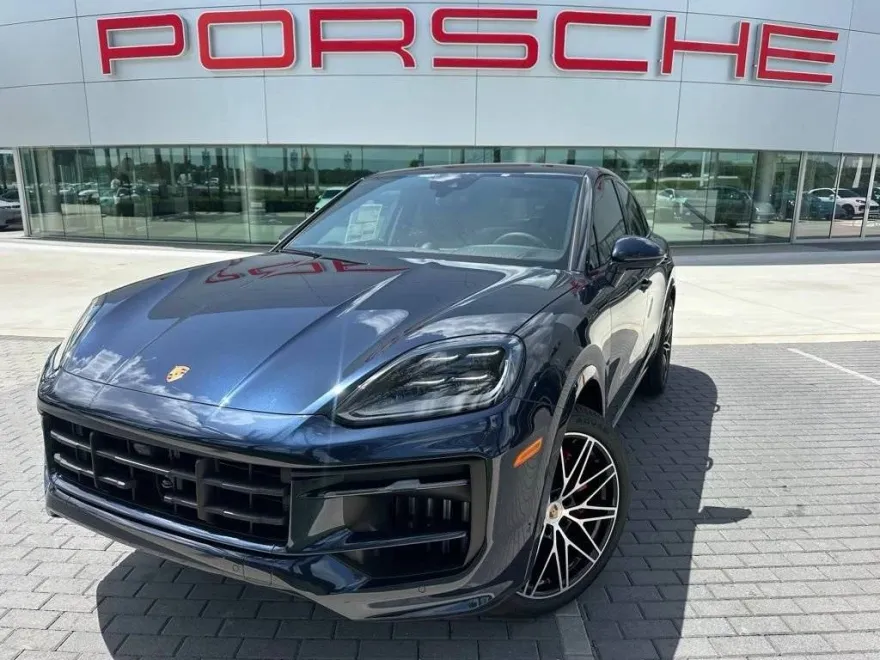2025 Porsche Cayenne S Coupe photo 1