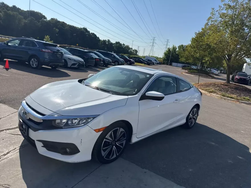 2016 Honda Civic EX-T photo 1