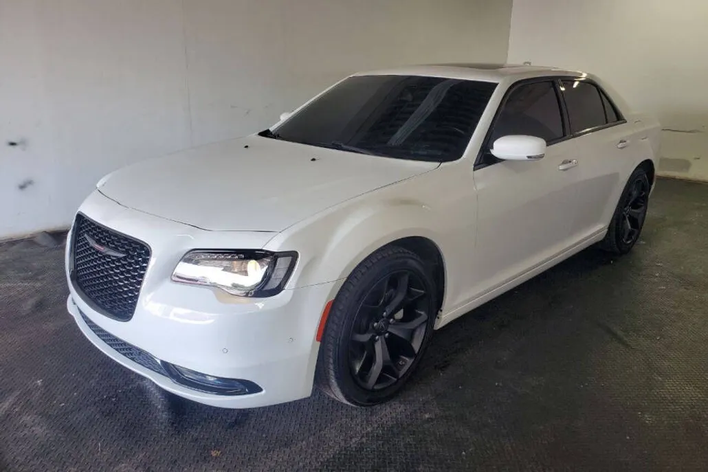2022 Chrysler 300 S photo 1