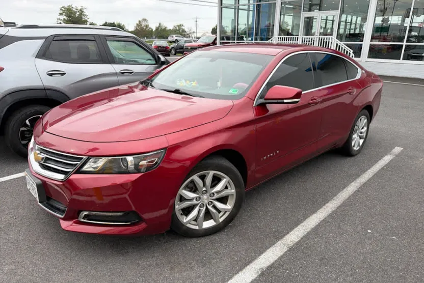 2019 Chevrolet Impala 1LT photo 1
