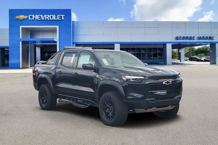 2025 Chevrolet Colorado ZR2 photo 1