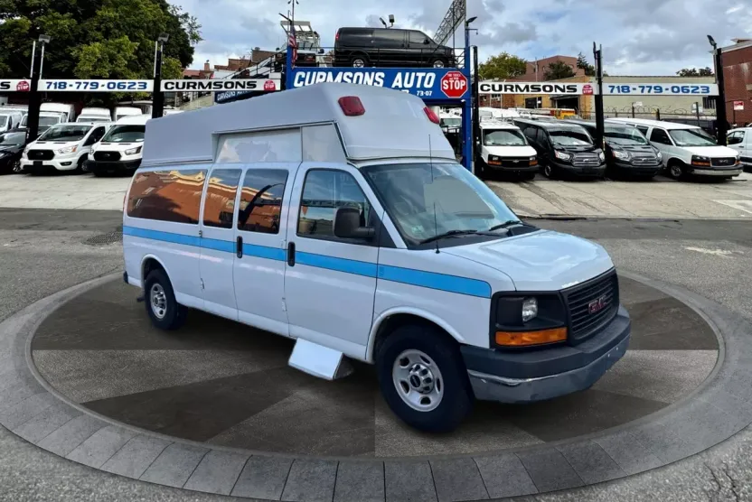 2013 Gmc Savana Passenger 3500 photo 1