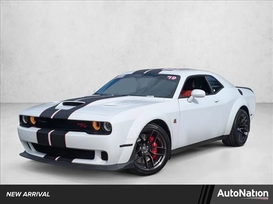 2019 Dodge Challenger R/T Scat Pack Widebody photo 1