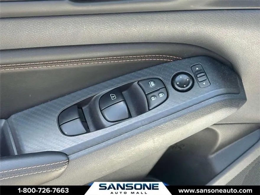 2022 Nissan Altima 2.5 SR photo 16