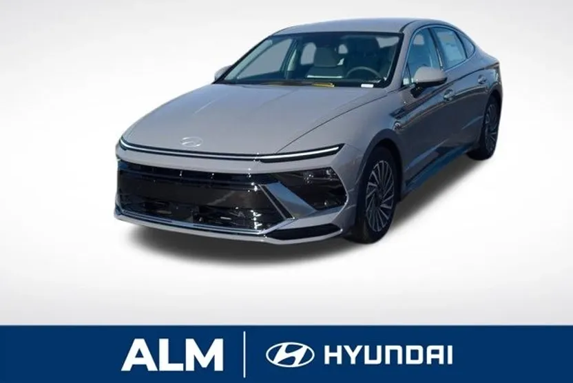 2025 Hyundai Sonata Hybrid SEL photo 1