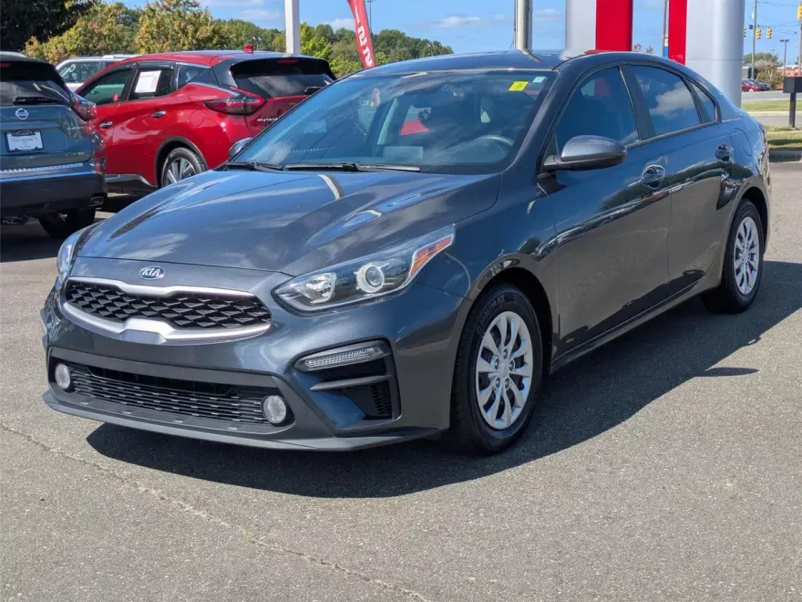 2021 Kia Forte FE photo 1