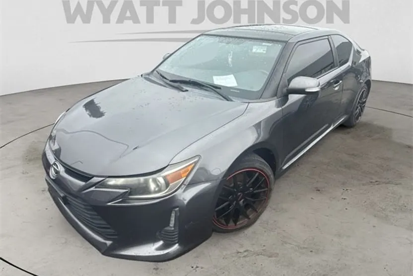2016 Scion tC Base photo 1