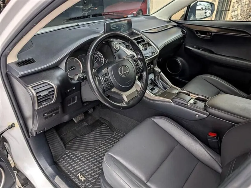 2021 Lexus NX 300 photo 1