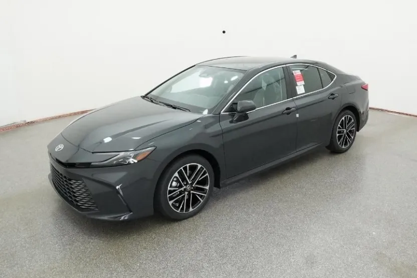 2026 Toyota Camry XLE photo 1