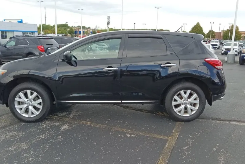 2011 Nissan Murano S photo 1
