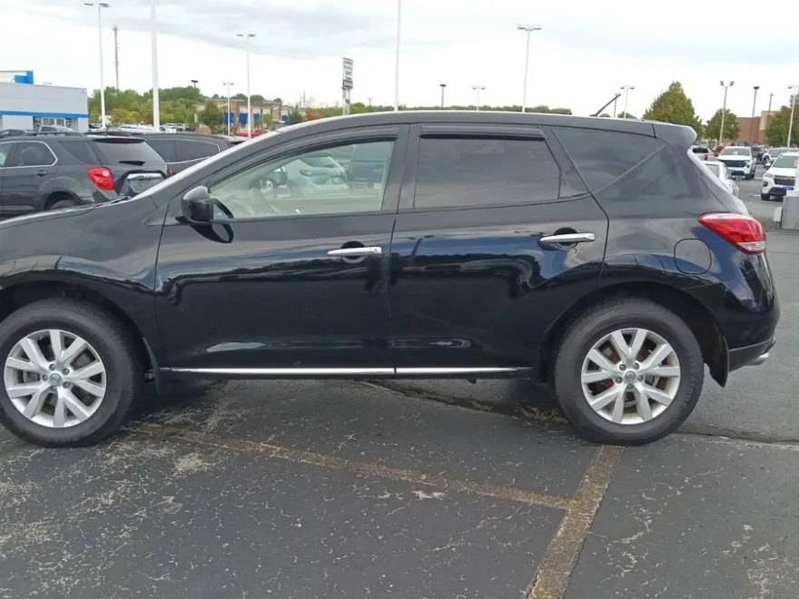 2011 Nissan Murano S photo 1
