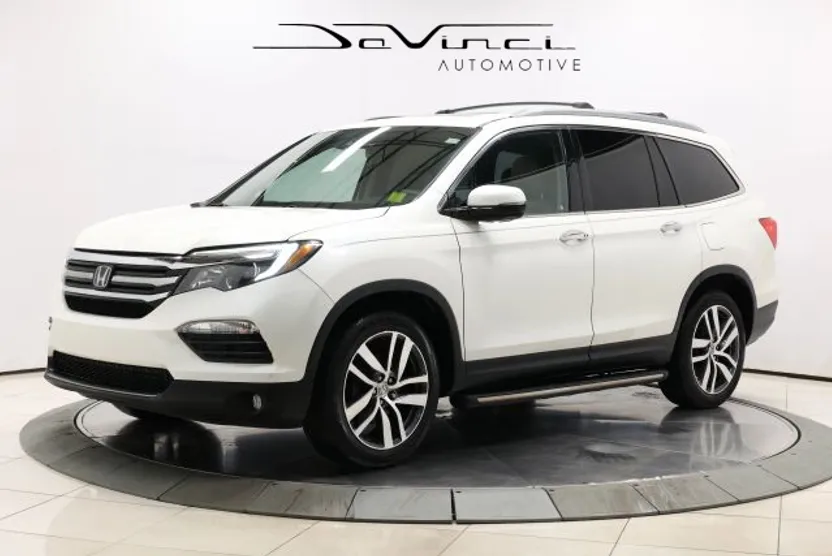 2017 Honda Pilot Touring Sport photo 1