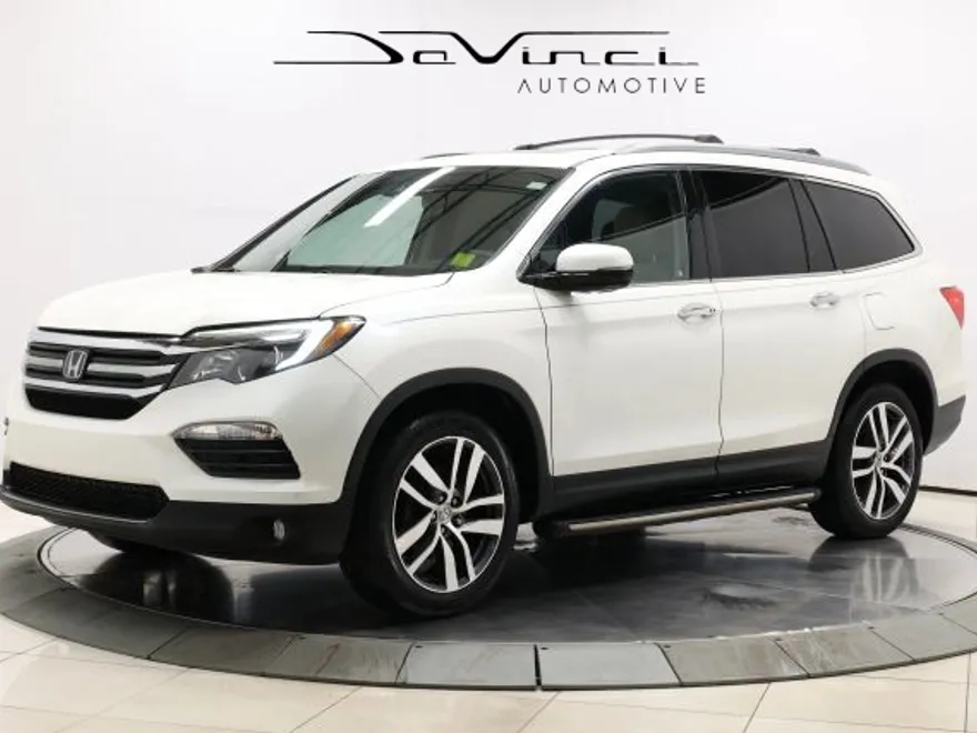 2017 Honda Pilot Touring Sport photo 1