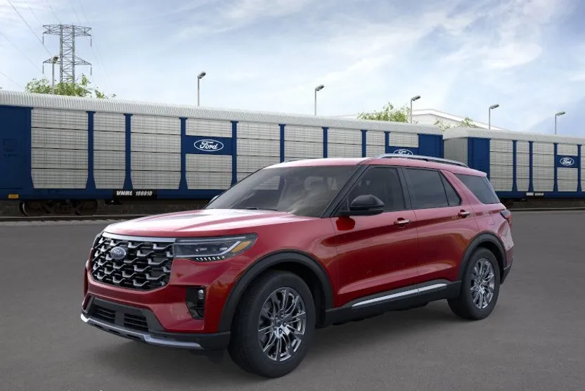 2025 Ford Explorer Platinum photo 1