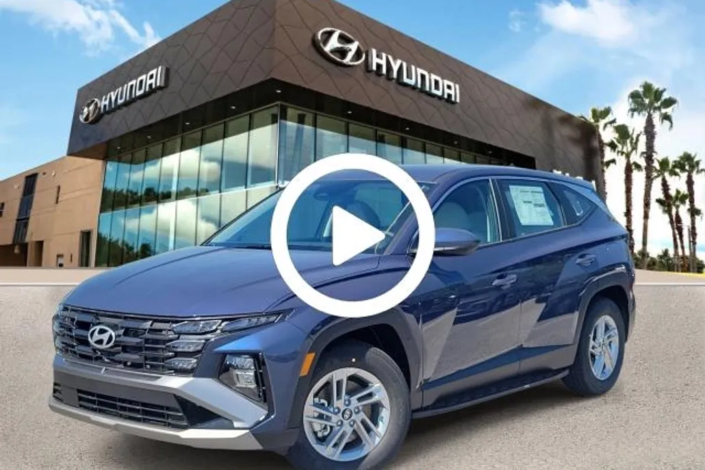 2025 Hyundai Tucson SE photo 1
