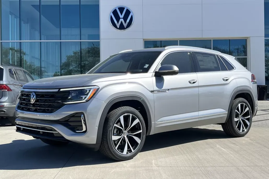 2025 Volkswagen Atlas Cross Sport SEL Premium R-Line photo 1