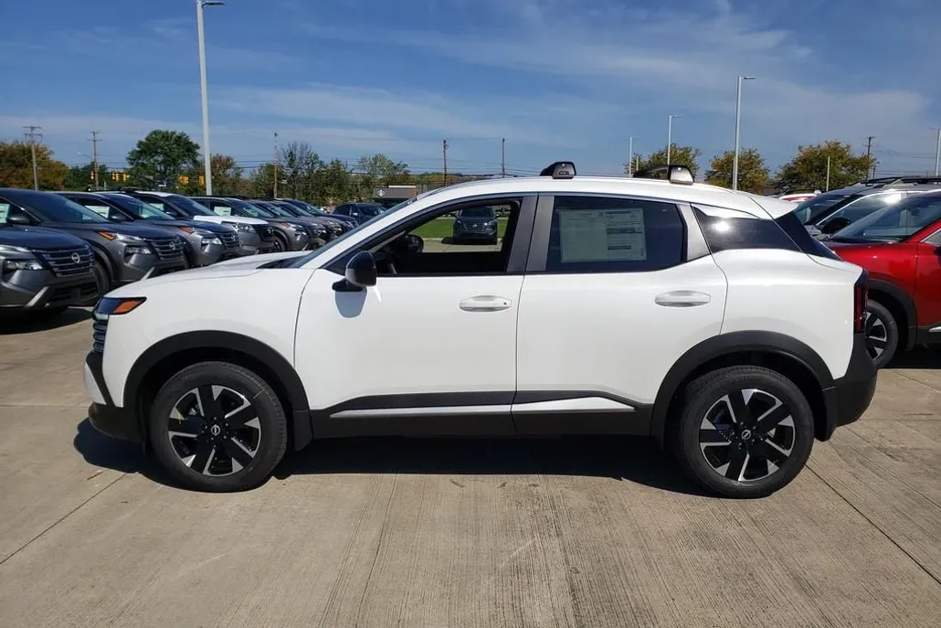 2026 Nissan Kicks SV photo 1