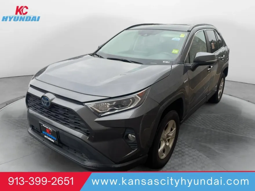 2019 Toyota RAV4 Hybrid XLE photo 1