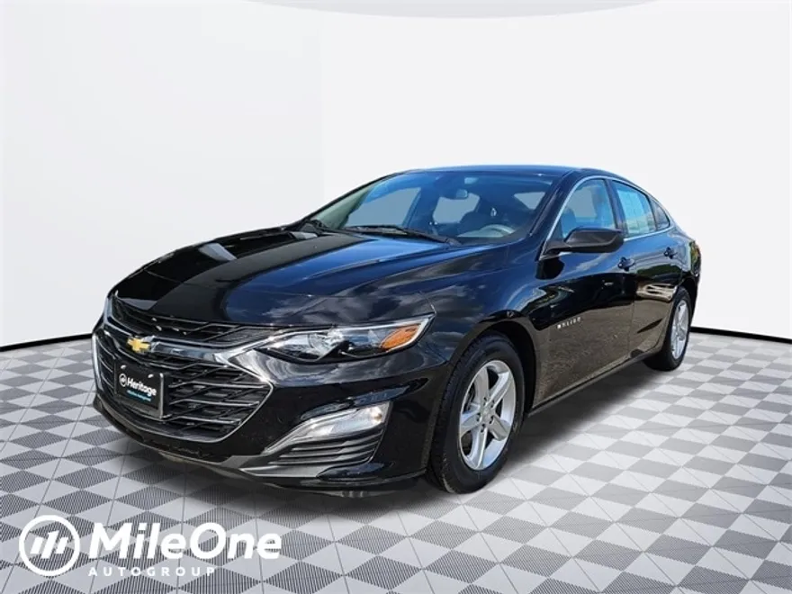 2021 Chevrolet Malibu LS photo 1