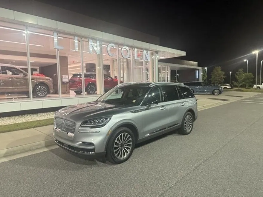 2023 Lincoln Aviator Reserve photo 1