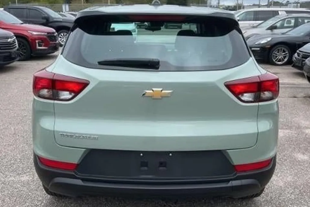 2025 Chevrolet Trailblazer LS photo 1