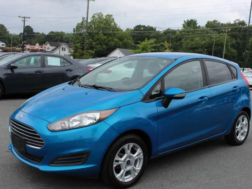 2016 Ford Fiesta SE photo 1