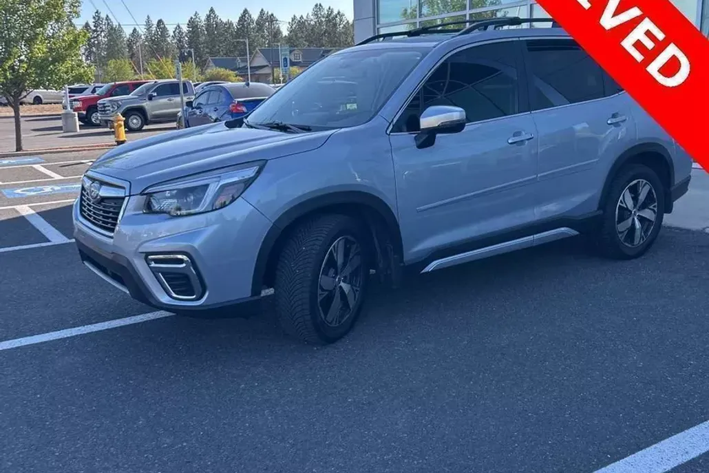2021 Subaru Forester Touring photo 1