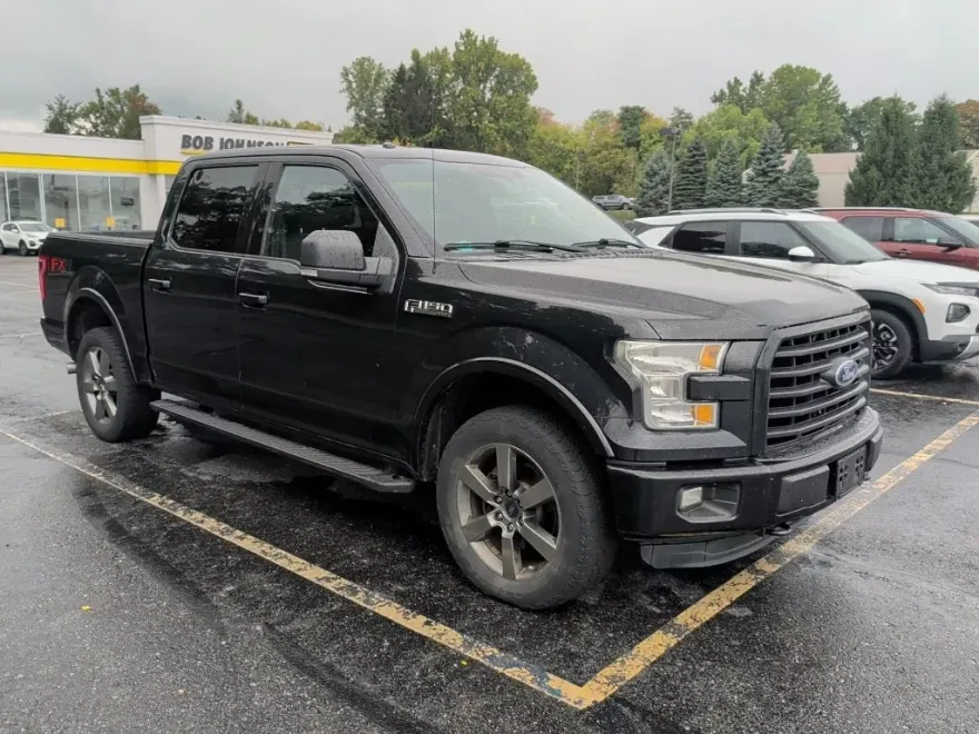 2015 Ford F-150 XLT photo 1