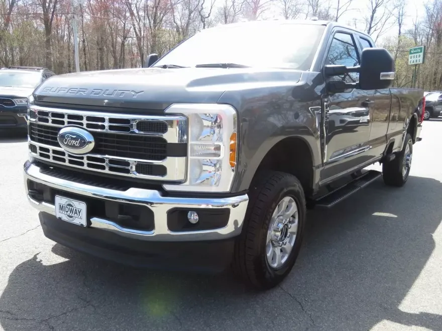 2023 Ford F-250 XLT photo 1
