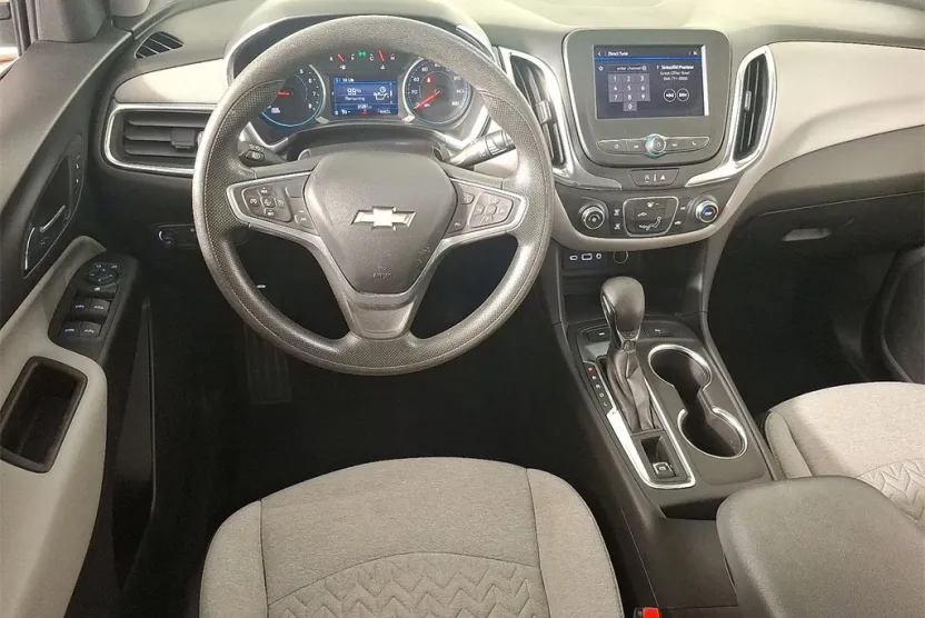 2022 Chevrolet Equinox LT photo 1