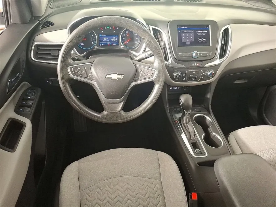 2022 Chevrolet Equinox LT photo 1
