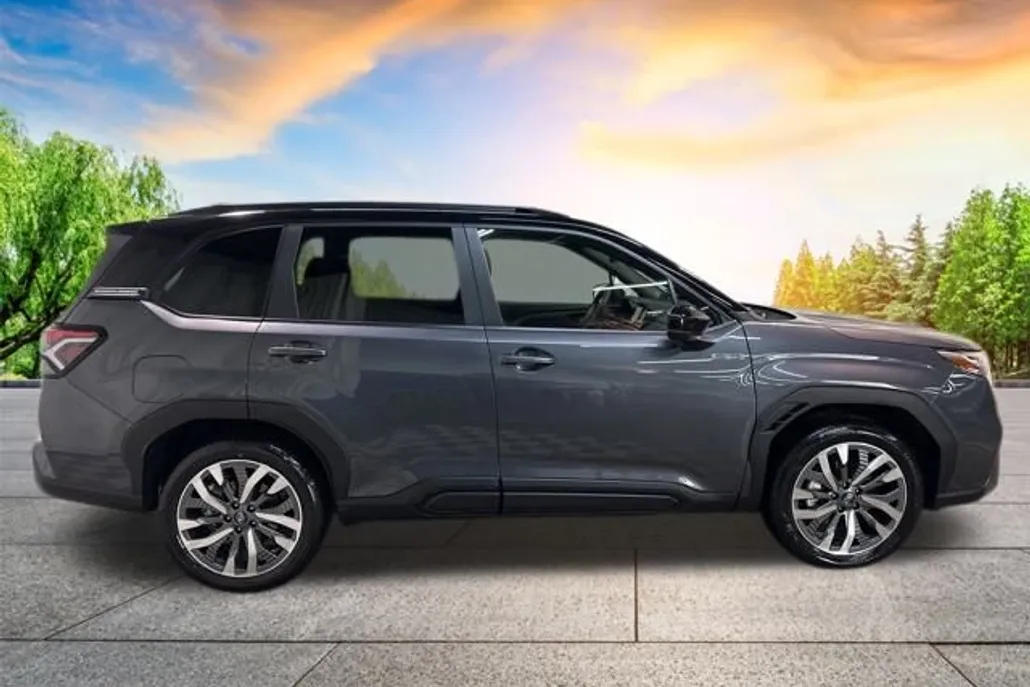 2025 Subaru Forester Touring photo 1
