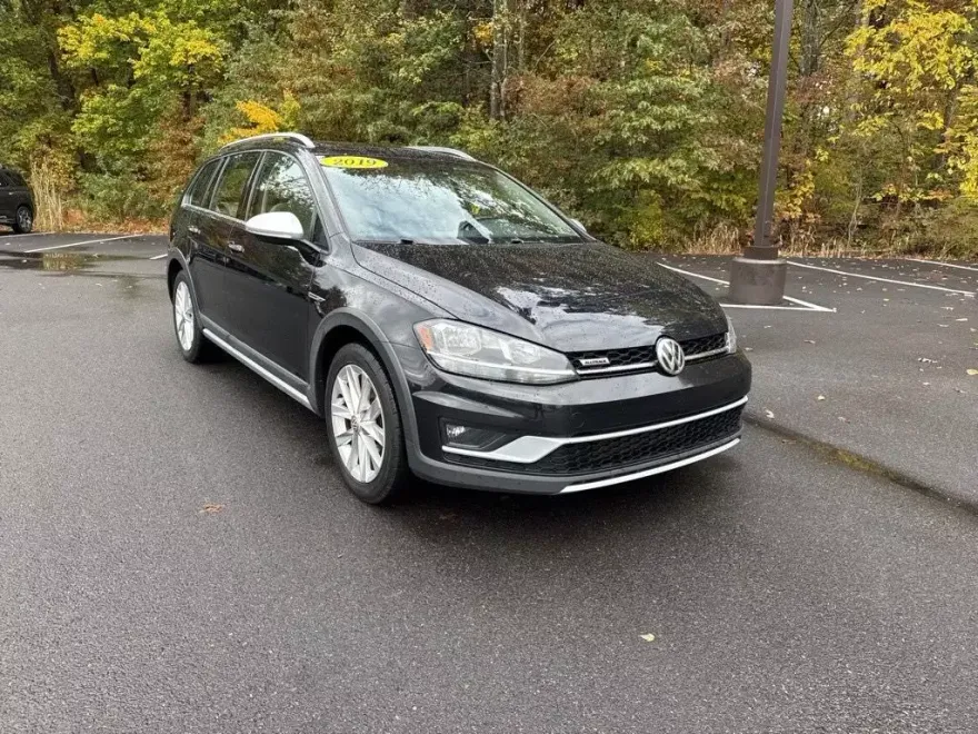 2019 Volkswagen Golf Alltrack TSI SE 4Motion photo 1