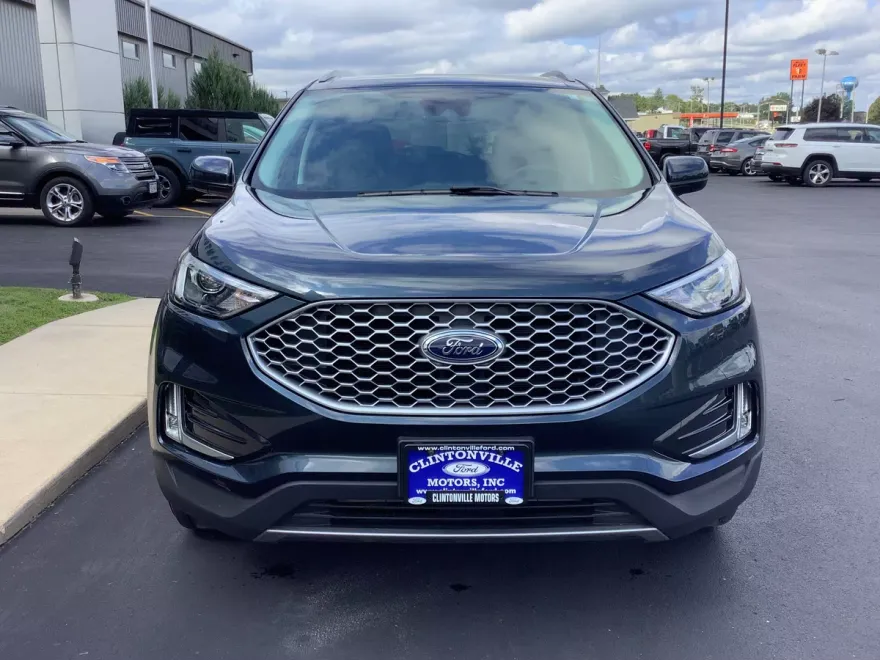 2024 Ford Edge SEL photo 1